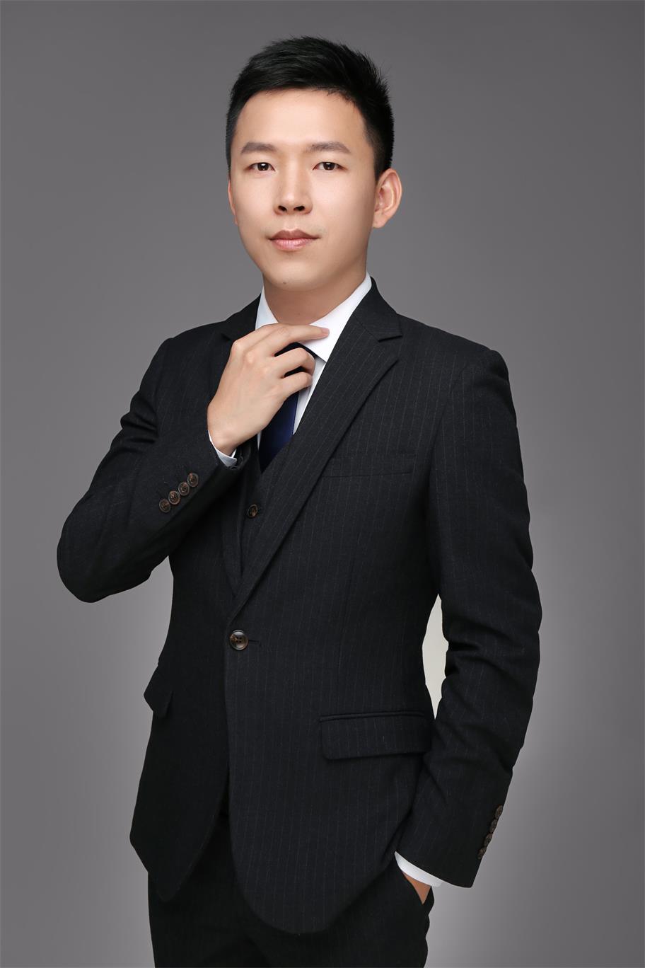 王芳 选角与表演指导负责人